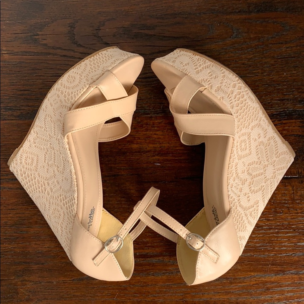 Charlotte Russe Nude Wedge Lace Size 10 - Picture 6 of 16